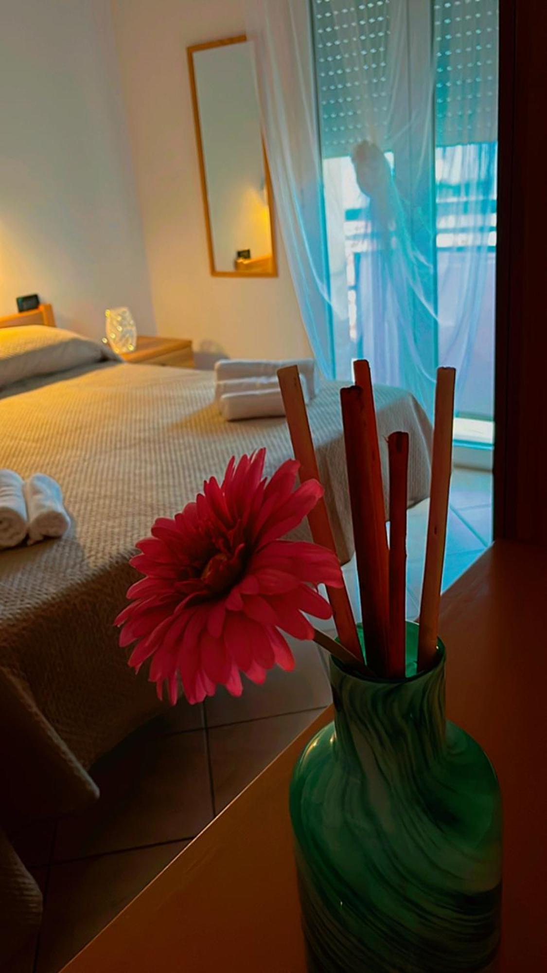 Hotel Dream Rimini Buitenkant foto